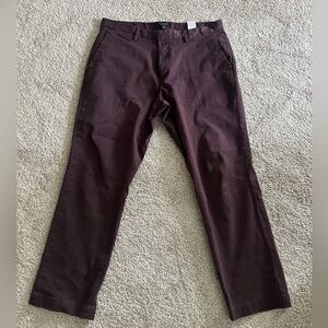 Banana Republic‎ Kevin Love collaboration. Size 35x30. Maroon.